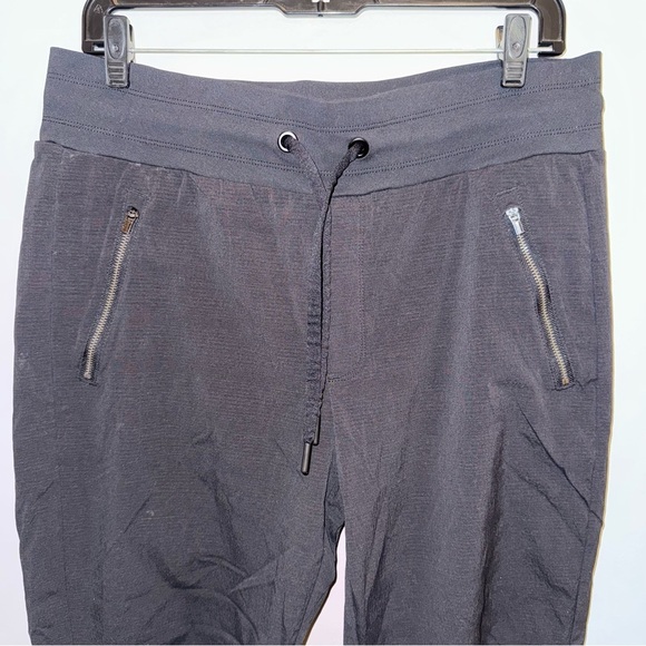Athleta Trekkie North Crop 23” Jogger Women’s Size 12 - Picture 2 of 11
